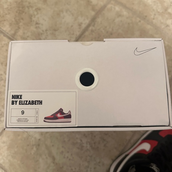 🔥 Custom Women’s Nike Air Force 1 - Red, Black, & White - Picture 4 of 6